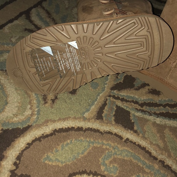 ugg button up boots - Picture 2 of 5